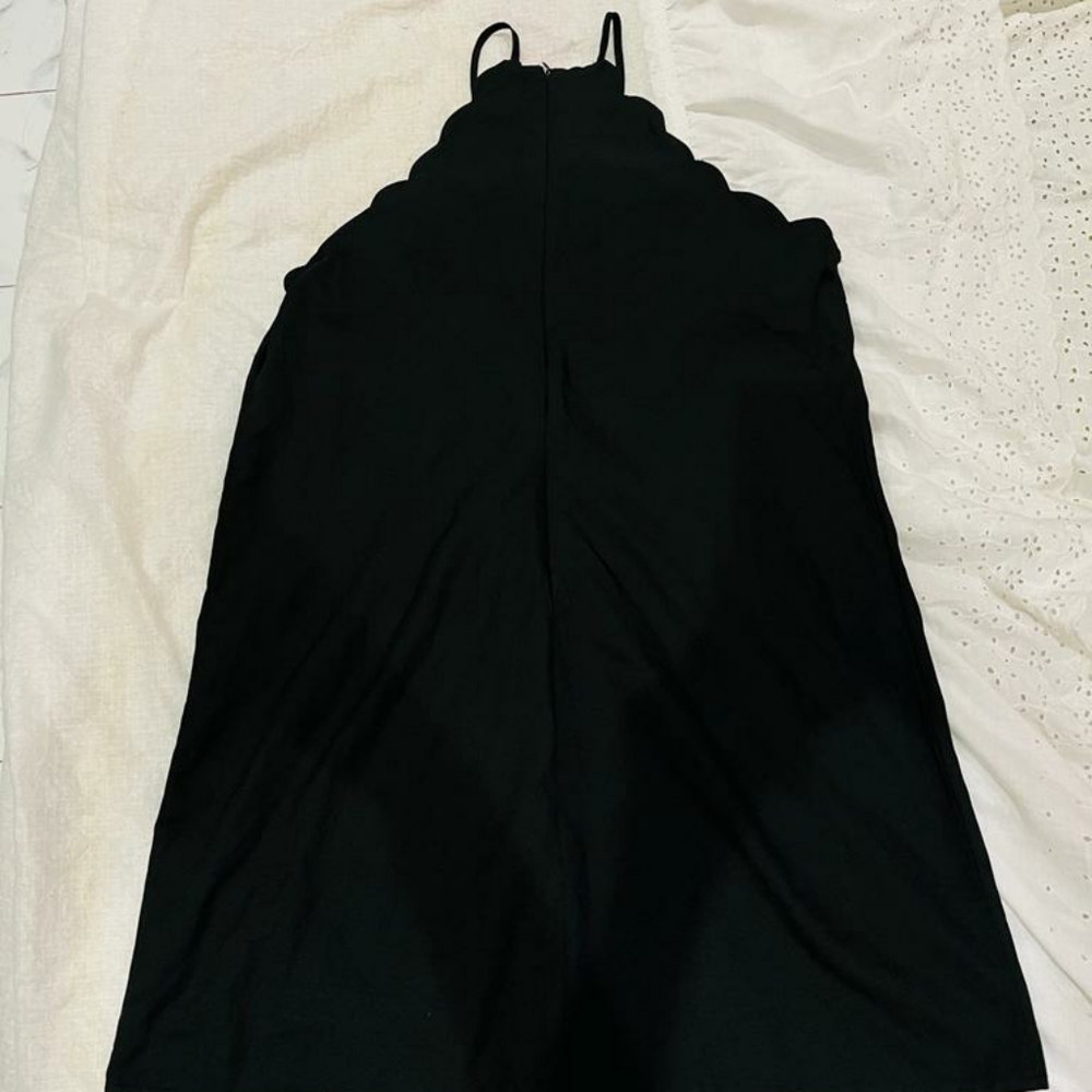 Black halter neck dress - Picture 4 of 10
